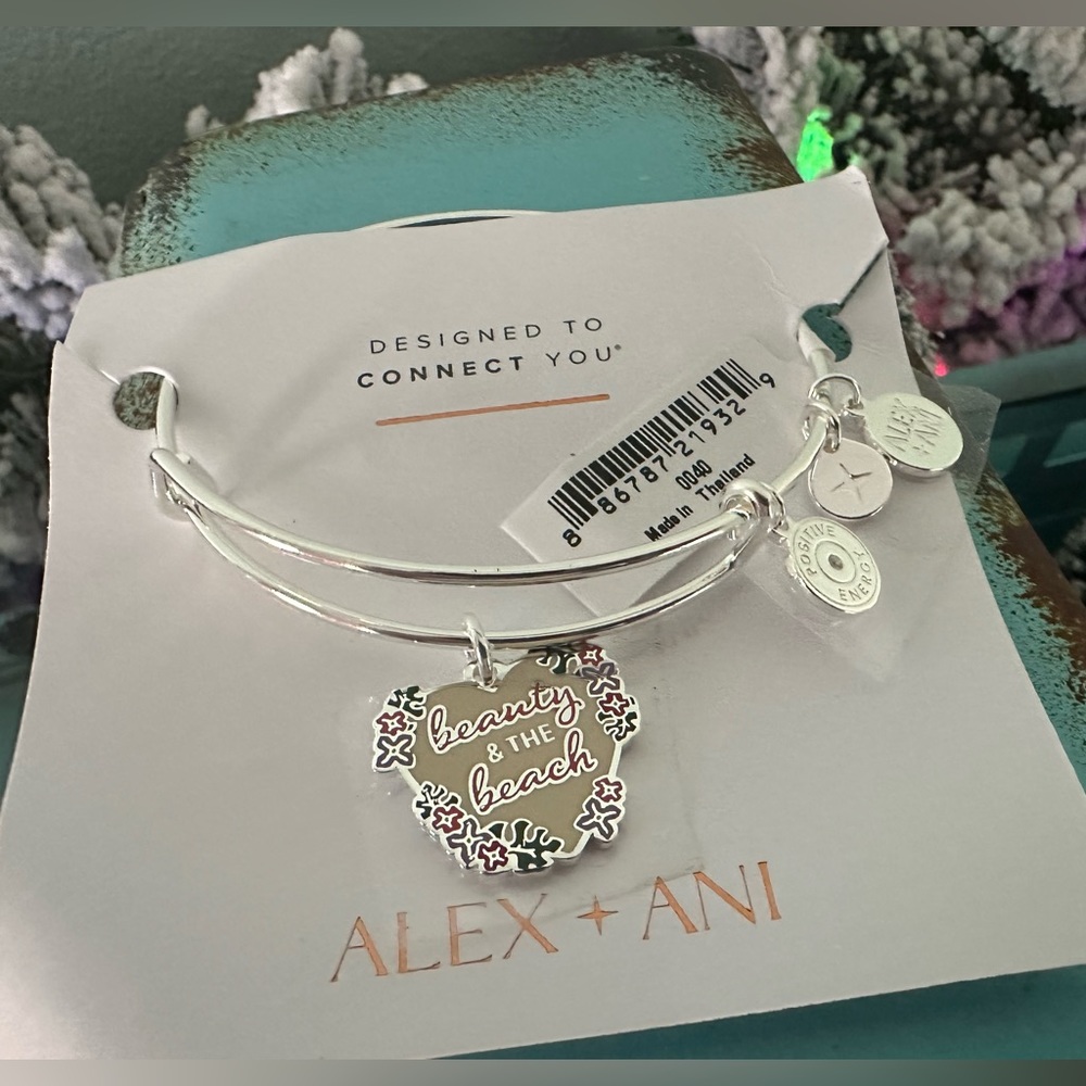 ⛱️ NWT Alex and Ani Beauty and the Beach Bangle Charm Bracelet in Shiny Silver⛱️
